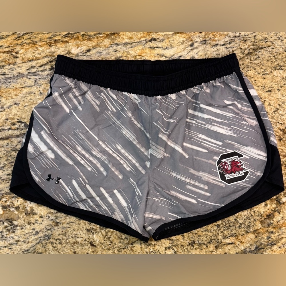 South Carolina Gamecocks Girls Shorts XL Under Armour Fast Lane Loose Heatgear